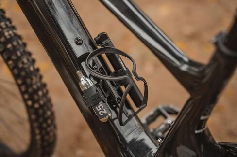 Topeak Cage Side Mount – Adjustable Accessory Mount for Bottle Cages, CO2 Cartridges & Mini Pumps, Fits Large Downtubes on MTBs & E-Bikes, Includes 16g & 25g CO2 Holders (TCM05) | bike-water-bottle-cages in Saudi Arabia
