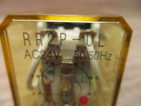 مرحل طاقة IDEC RR2P-ULAC24V، اتصال DPDT، مرحل صناعي 10 أمبير، ضوء مؤشر، تصنيف HP للمحركات الصغيرة والملفات اللولبية، جهد ملف 24 فولت تيار متردد، طرف 8 دبابيس، متين in Kuwait