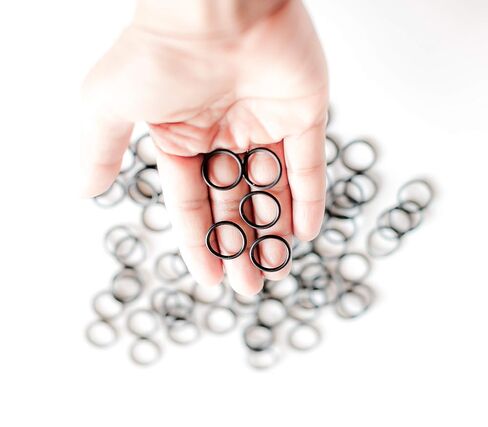 EAI AS568 O'Ring Seal #016 (Pack of 100) ID: 5/8" CS: 1/16" Buna-N 70A Durometer 5/8" x3/4" x1/16 Nitrile Rubber O Ring in Kuwait