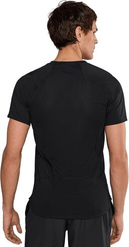 قميص Nike للرجال Pro Training Dri-fit بأكمام قصيرة in Kuwait