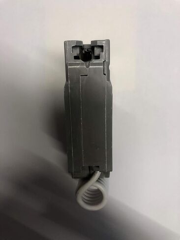 General Electric Plug in Circuit Breaker 20A 1 Pole THQL in Kuwait