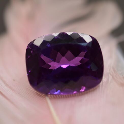 Natural Sapphire Certified 8.50 Ct Heated Cushion Color Change Loose Gemstone in Kuwait