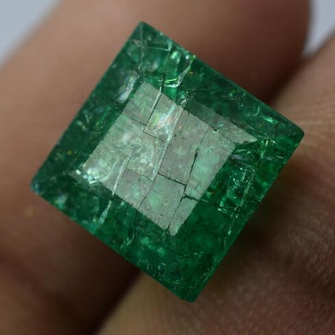 Natural Most Expensive 10.35 Ct Loose Green Emerald CERTIFIED Square Gemstone in Saudi Arabia