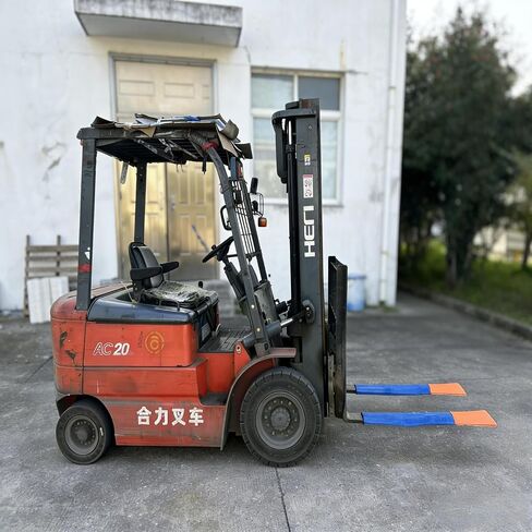 Forklift Accessories, Fork Covers, for forklifts 36"-42" long and 3"-7" wide, Made of Thickened Nylon to Prevent Scratching Goods, Suitable for Light-Duty Handling, Blue with Orange Fork Tips, 1 Pair. in Kuwait
