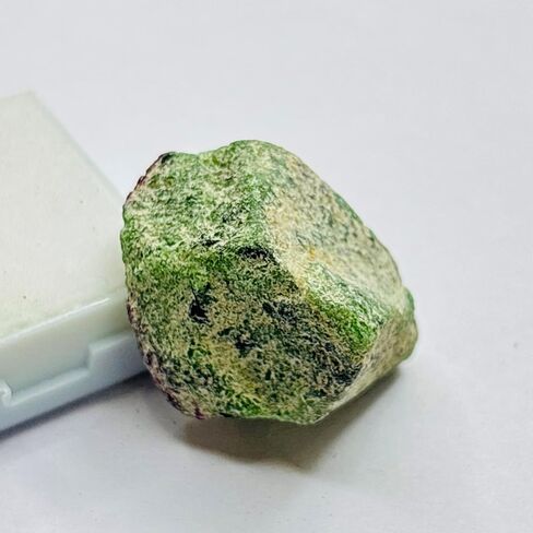 Natural Ruby Zoisite 75.10 Ct Uncut Rough CERTIFIED Gemstone For Collectors in Kuwait