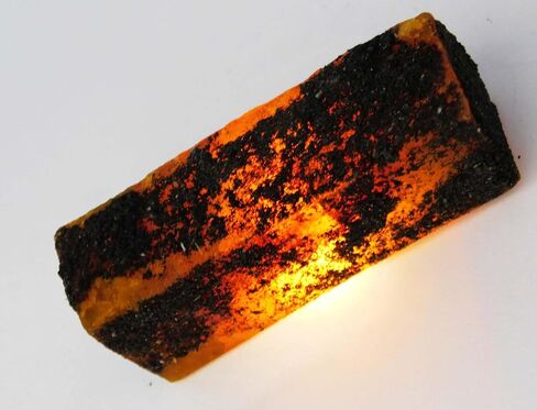 Natural Yellow Sapphire Rough 65 Carat Earth Mined CERTIFIED Gemstone Rough in Kuwait