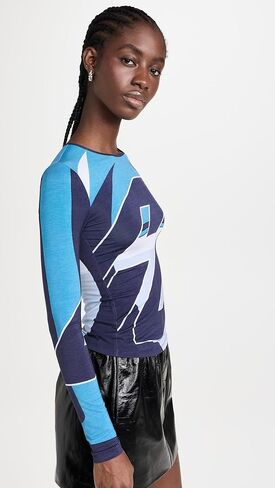 تي شيرت نسائي طويل الأكمام من Miao in Kuwait