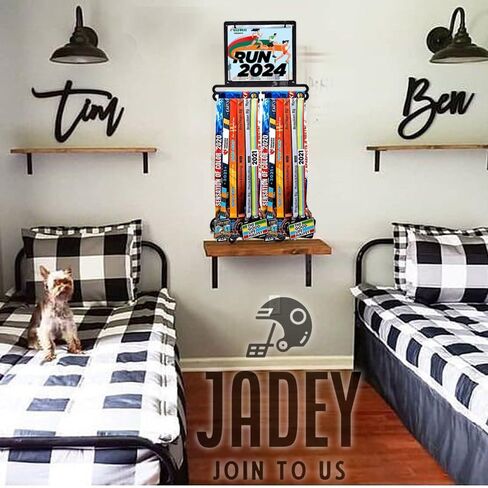 انضم إلى حامل ميدالية السباق الأمريكي، حامل ميدالية مثبت على الحائط، مريلة للجري وحامل ميدالية، حامل ميدالية معلق، حامل ميدالية مربعة الشكل مع حامل مريلة. in Kuwait