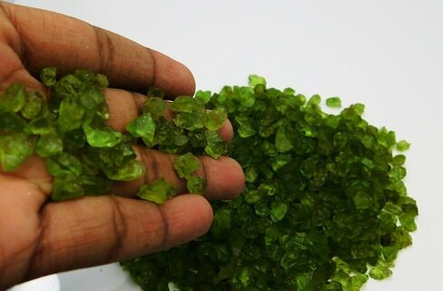 الزبرجد الأخضر الطبيعي 145 قيراط مجموعة خشنة من الأحجار الكريمة السائبة المعتمدة in Kuwait