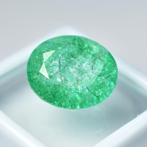 15.80 Ct Natural Green Emerald Top Quality Oval Cut Certified Gemstone in Kuwait