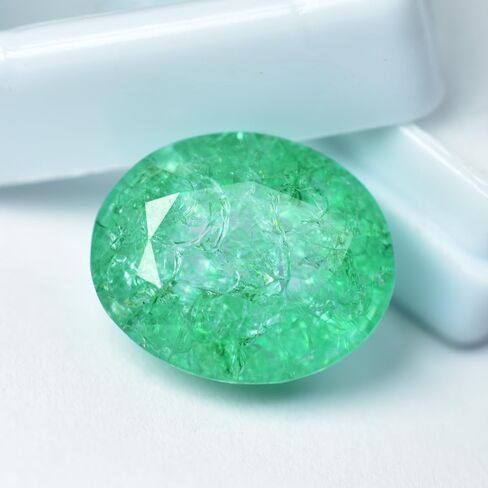 15.80 Ct Natural Green Emerald Top Quality Oval Cut Certified Gemstone in Kuwait