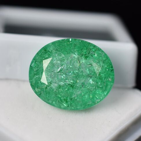 15.80 Ct Natural Green Emerald Top Quality Oval Cut Certified Gemstone in Kuwait