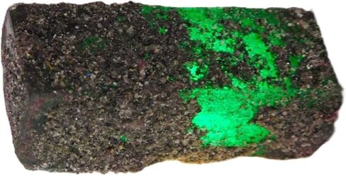 200 Ct Rough Natural Green Large Emerald Earth Mined CERTIFIED Gemstone in Kuwait