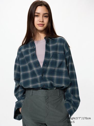 قميص Uniqlo الفانيلا | فحص أومبير in Kuwait
