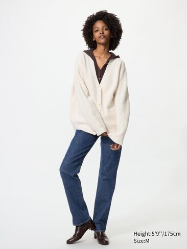 Uniqlo Relaxed V-Neck Cardigan in Kuwait
