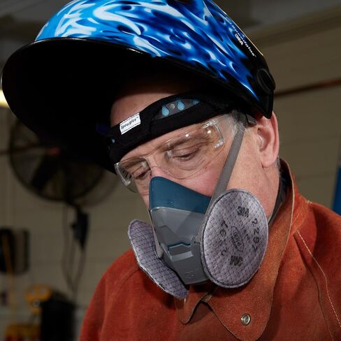 3M P100 Advanced Respirator Filter 2297, 1 Pair, Helps Protect Against Oil and Non-Oil Based Particulates, Nuisance Level Organic Vapor Relief, Mining, Shipbuilding, Abatement, Utilities in Kuwait
