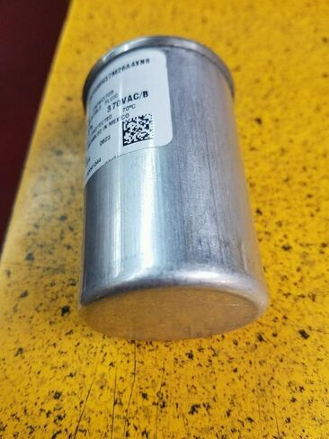 مكثف تشغيل المحرك 30 MF 370 VAC 50/60 هرتز CSC in Kuwait
