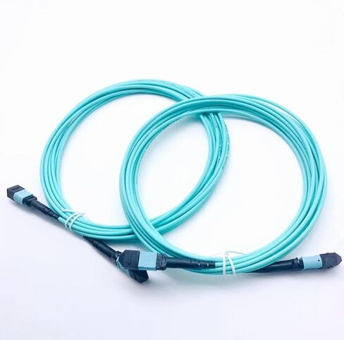 وصلة توصيل الألياف الضوئية FTTH ذات 12 نواة MPO-MPO OM3 5M أنثى من النوع B in Kuwait
