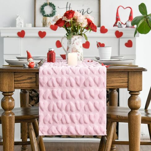 وضع Artoid وردي ناعم من الفرو الصناعي من قماش الجاكار على شكل قلب عيد الحب، مفرش طاولة المطبخ الموسمي لديكور المنزل والحفلات مقاس 13 × 72 بوصة in Kuwait