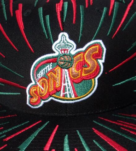 قبعة Mitchell & Ness Seattle Supersonics Sonics Nucleo Burst Snapback قابلة للتعديل - أسود in Kuwait