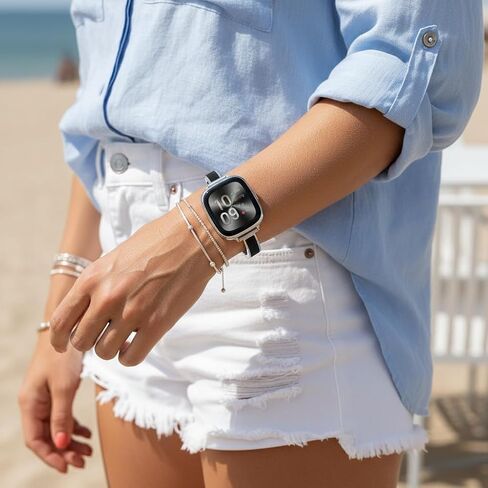 سوار Mosonio الأنيق النحيف متوافق مع Fitbit Versa 4/Versa 3/Sense 2/Sense للنساء، أحزمة معدنية أنيقة مع لمسات سيليكون مدمجة ومشابك ربط سهلة الضبط للارتداء اليومي in Kuwait
