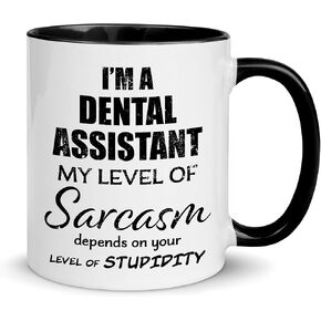 كوب مساعد طبيب الأسنان - كوب قهوة My Level of Sarcasm باللون الأسود لطبيب الأسنان ومشغلي طب الأسنان - هدايا لعيد ميلادها وعيد الميلاد المضحك للرجال والنساء - 11oz in Kuwait