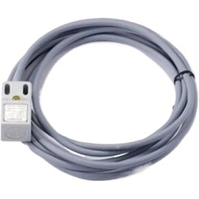 2PCS Square Proximity Switch Metal Induction Sensor Waterproof and Oil Proof NPN PNP DC Three Wire Output 4mm Detection(Q18 PNP Open) in Kuwait