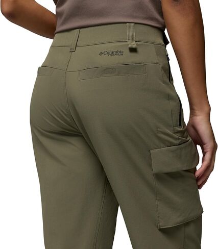 Columbia Women's Silver Ridge Elite Pant, Stone Green, 8 Short in Kuwait