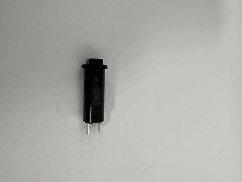 Genuine Northern Lights 22-42043 Circuit Breaker (15A, DC, Push Button Reset) in Kuwait