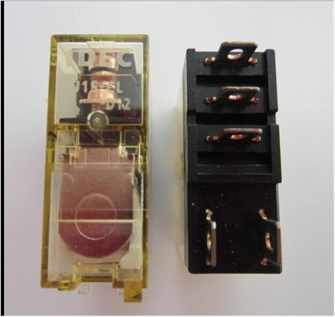 التتابع RJ1S-CL-D12 RJ1S-CL D12 RJ1S DC12V 12VDC 12A DIP5 5 قطعة/الوحدة in Kuwait