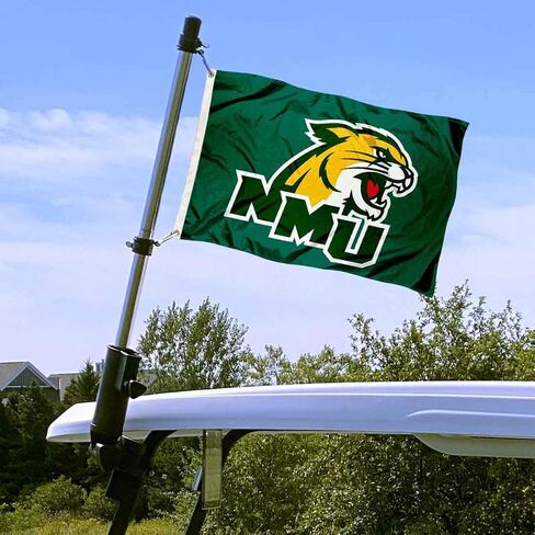 NMU Wildcats Boat والعلم البحري in Kuwait