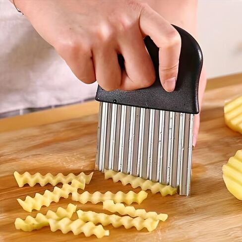 1PC Stainless Steel Wavy Cutter, Multi-functional Wave Blade for Fruits, Vegetables, Salads, Durable Blade for French Fries, Carrot Slices,Essential Kitchen Gadget (Black) in Kuwait
