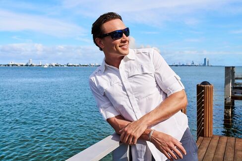 Polarized Sunglasses - UPF 50+ Sun Protection - Clearwater Flex in Black in Kuwait