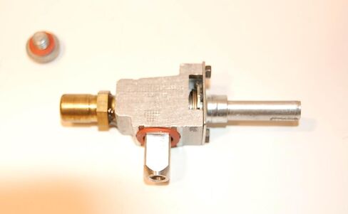 Viking Range - 003556-000 - PA010003 VALVE AND BOLT KIT in Kuwait