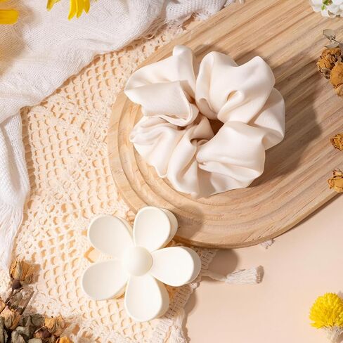 Birthday Gifts For Women, Teen Girl, Her - Gift Baskets with Cute Daisy Aesthetic Glass Cups Gift Set 7pcs - Perfect for Girl, Sister, Daughter, Friends in Kuwait