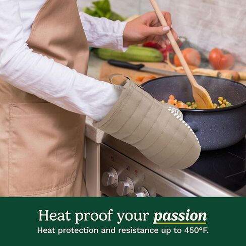 Cuisinart Mini Oven Mitts – 5.5" x 8" Heat-Resistant Kitchen Mitts for Oven with Non-Slip Printed Silicone, Cotton Filling, and Faux Leather Loop – Durable Oven Mitt Set for Cooking & Baking in Kuwait
