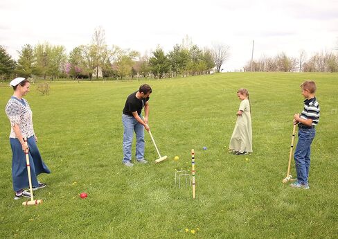 Deluxe 8-Player Croquet Game Set with Duffel Carry Bag (Eight 32" Handles) in Kuwait