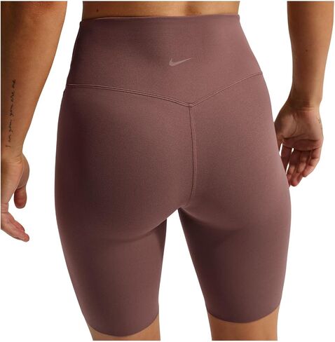 شورت راكب الدراجة النارية Zenvy Gentle-Support عالي الخصر مقاس 8 بوصات من Nike للسيدات in Kuwait
