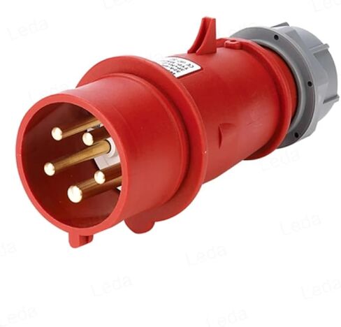 1Pcs Industry Plug and Socket Connectors Surface and Concealed Installation 3 4 5 Hole Core 16 A 32A Waterproof Two Three-Phase(3321) in Saudi Arabia