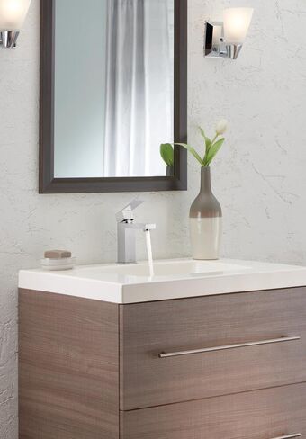 Delta Modern Chrome Bathroom Faucet 1 Hole, Single Hole Bathroom Sink Faucet for Vanity, Metal Push-Pop Drain Assembly, Chrome 567LF-GPM-PP in Kuwait