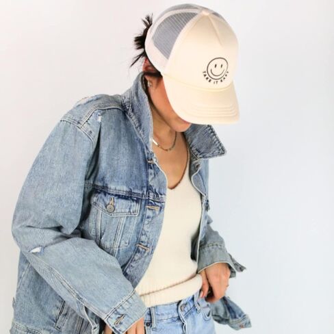 Women's Relaxed Fit Adjustable Snap Back Cap Gorras Lids Branded USA Classis Trucker Baseball Cap Sun Mesh Back in Saudi Arabia