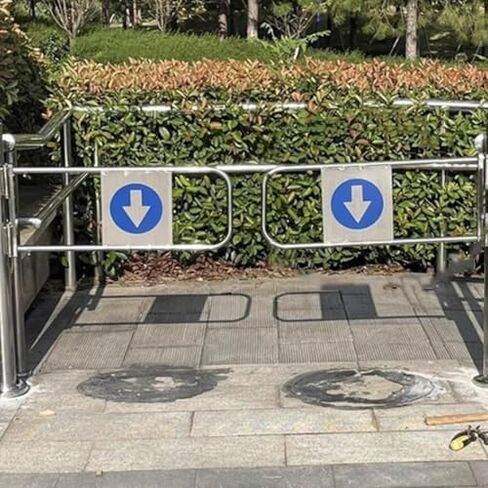 Stainless Steel Swing Gate 90° One Way Metal Door for Markets &Entrance 140x97cm Secure Access Controlfor High Traffic Areas in Kuwait