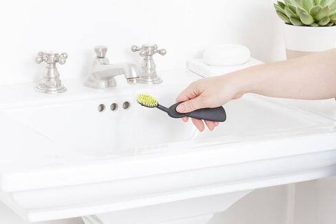 فرشاة Radius Flex ذات شعيرات ناعمة، فرشاة أسنان خالية من BPA ومقبولة من ADA مصممة لتحسين صحة اللثة وتقليل المشكلات - اليد اليمنى - أرجواني - عبوة من قطعة واحدة in Kuwait