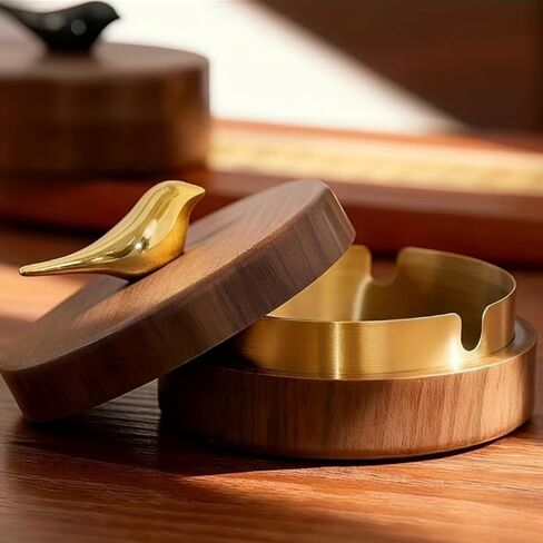 A Stylish And Elegant Ashtray for The Tabletop, Perfect for Home Use Or in The Car, Featuring a Lid And a Vintage Aesthetic, Making It an Ideal Gift for The Homeowner in Kuwait