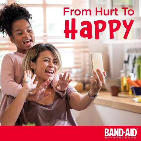 مجموعة من الضمادات اللاصقة ذات العلامة التجارية BAND-AID للأطفال، أميرات ديزني، متنوعة، 20 قطعة وضمادات لاصقة من العلامة التجارية BAND-AID، Disney Frozen II، أحجام متنوعة، 20 قطعة in Kuwait