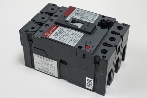 GE SELA36AT0100 100A 480V 3P 65K USED in Kuwait