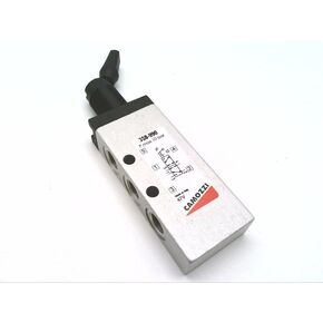 CAMOZZI 358-990 1/8، 5/2، صمام يعمل يدويًا، مفتاح تبديل in Kuwait