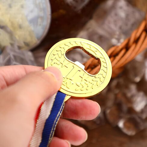 قطعتان من فتاحة زجاجات على شكل ميدالية - فتاحة بيرة ميدالية ذهبية، غطاء زجاجة معدني ممتع، أداة مفتوحة مع شريط للرقبة لبار النادل والمطاعم والحفلات المنزلية in Kuwait