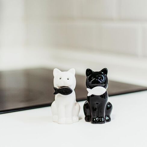 Fisura - Original salt and pepper shaker "cat". Salt and pepper set for the table in the shape of a cat. Set of ceramic salt and pepper shakers. 2 pieces. 1,97 x 3,54 in Kuwait