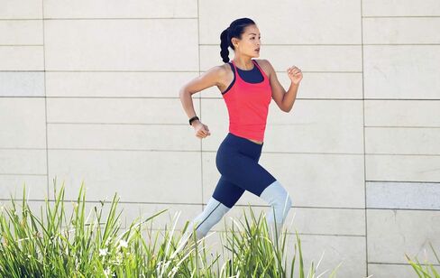 جهاز تعقب أنشطة اللياقة البدنية Fitbit Charge 3، جرافيت/أسود، مقاس واحد (لا يوجد دعم ضمان فيتبيت)، 0.06 رطل (متجدد) in Kuwait